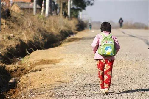 妈！我阿荣啦,揭秘阿荣的成长故事  第2张